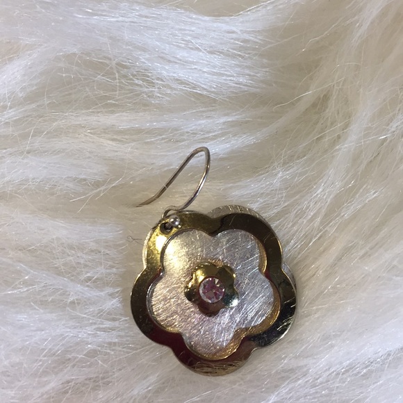 Dangle flower earring - Picture 4 of 4